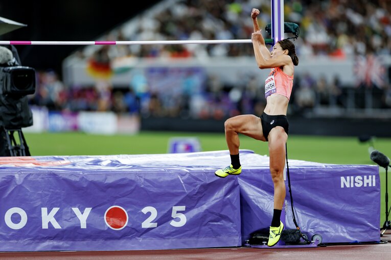 大舞台で調子を取り戻した高橋の成功跳躍（３／７）　©Kiichi Matsumoto