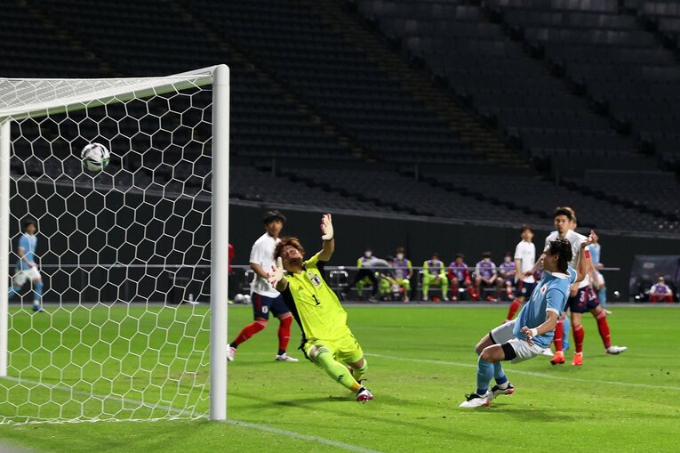 橋本拳人のゴールを皮切りに3得点を奪い、U-24日本代表を圧倒した　©︎Getty Images