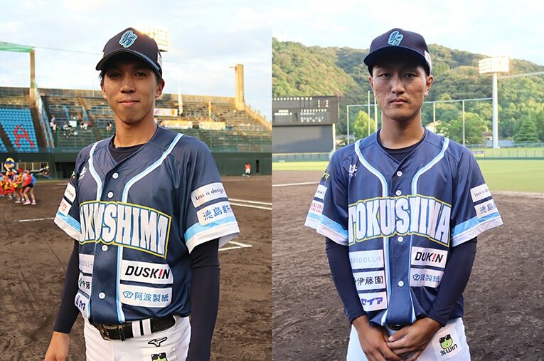 独立リーグ徳島の村川凪（左）と古市尊。足と肩のスペシャリストとなれるか ／ photograph by Kou Hiroo