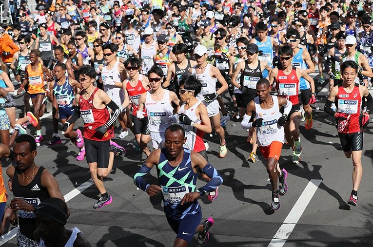 金哲彦が教える「3年ぶりにフルマラソンに出てパーソナルベストを出す3つの心得」(1) ／ photograph by JMPA
