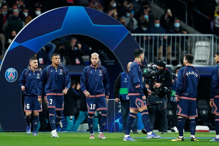 PSGメッシらをサポーターが威圧…CLベスト16でレアル大逆転勝利の背景＜翌日、カンプノウではなぜかバルサの守護神にブーイング＞(6)