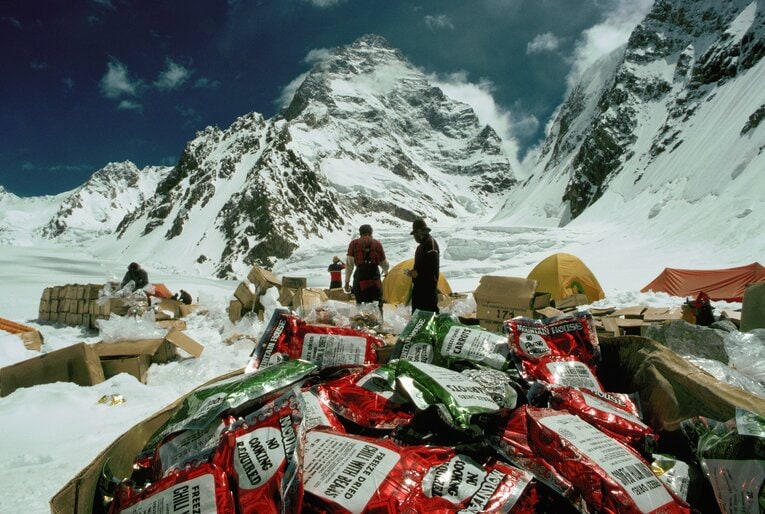 1986年、K2登山隊（アメリカ）の食糧　©Getty Images