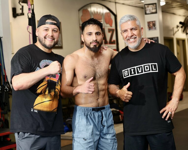 ラモン・カルデナス　©︎Mikey Williams/Top Rank