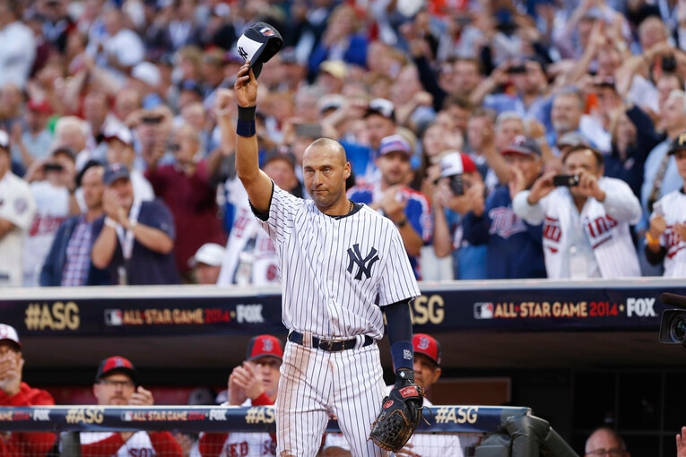 2014年のジーター。スーパースターのユニフォームのお値段は……©Getty Images