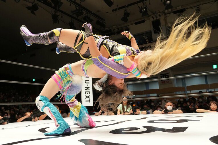 結婚願望も封印？ “スターダムのアイコン”岩谷麻優がガチで狙うIWGP女子王座「KAIRIは一番負けたくない相手」《特別グラビア》(37)