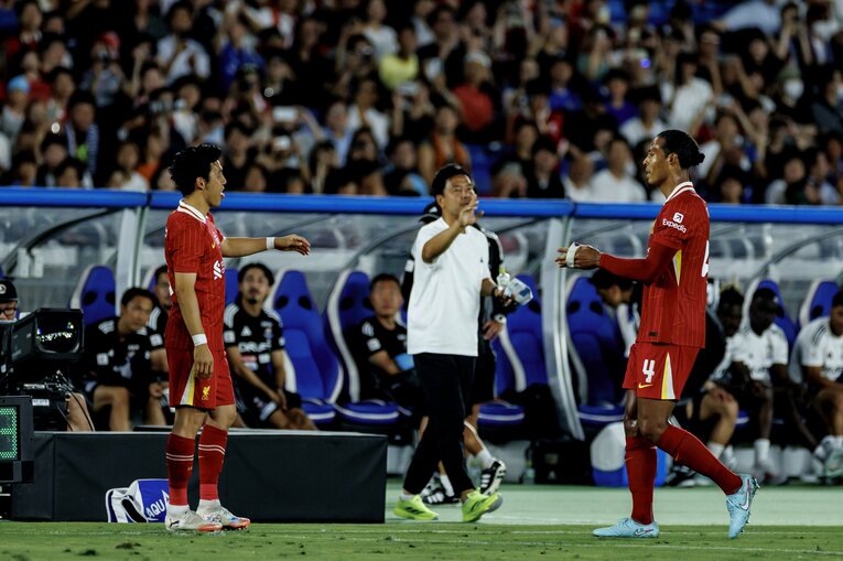 【リバプールで愛されるワタ・エンドウ（全20枚超）】（当時。リバプール＆日本遠征レア写真はまだまだ続きます）　©Kiichi Matsumoto