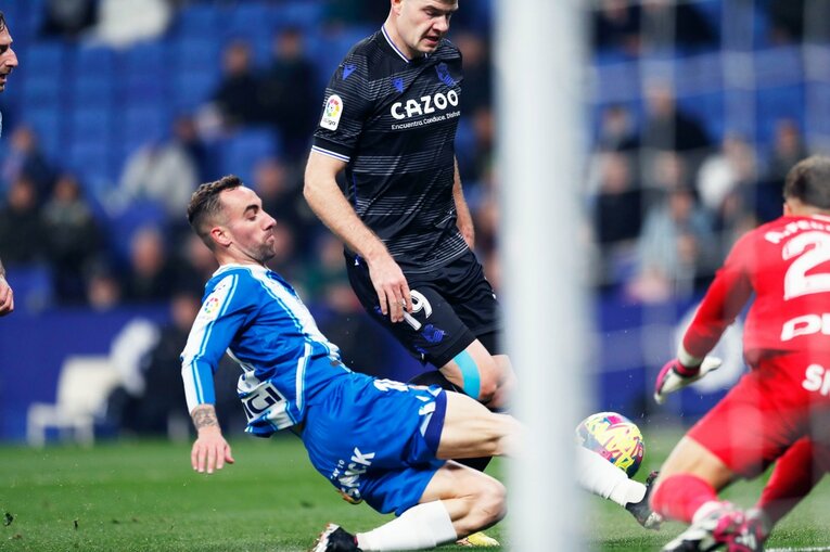 「クボの鮮烈ボレーに加えて…」“ハイライトだけではもったいない”ソシエダ久保建英の飛躍を現地撮影「特筆すべきはゴール直前の守備」(30)