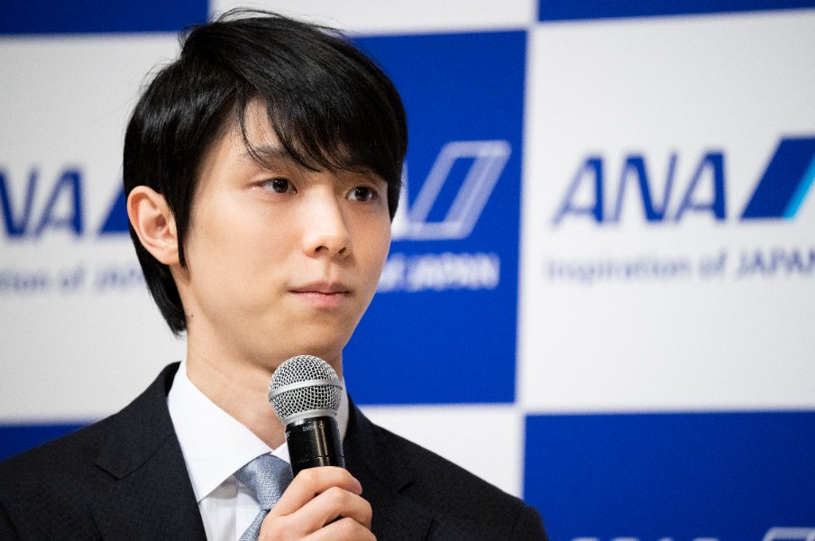 羽生結弦が「甲子園優勝→プロは引退なのか?」と会見で提起…フィギュアスケートの「アマ」と「プロ」の違いって何だ?<Number Web> photograph by Asami Enomoto