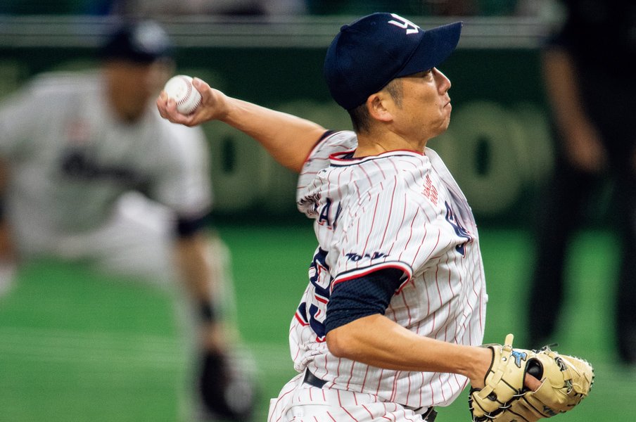遅いのに打てない石川のストレート。第4戦 ヤクルト 2-1 オリックス<Number Web> photograph by Nanae Suzuki