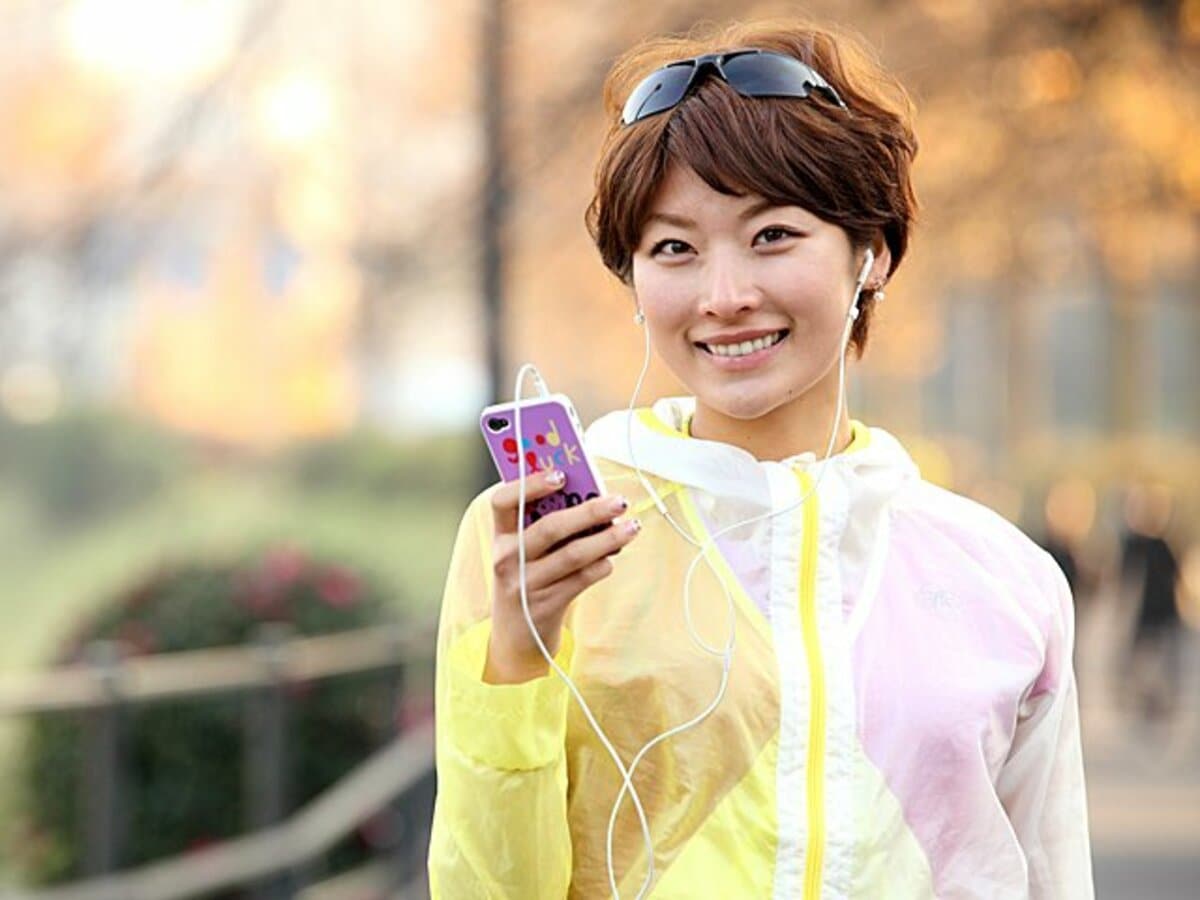 マラソン ランナーズ の元表紙タレント西谷綾子さんに 音楽を聴きながら走る楽しみを聞いた 他競技 Number Web ナンバー