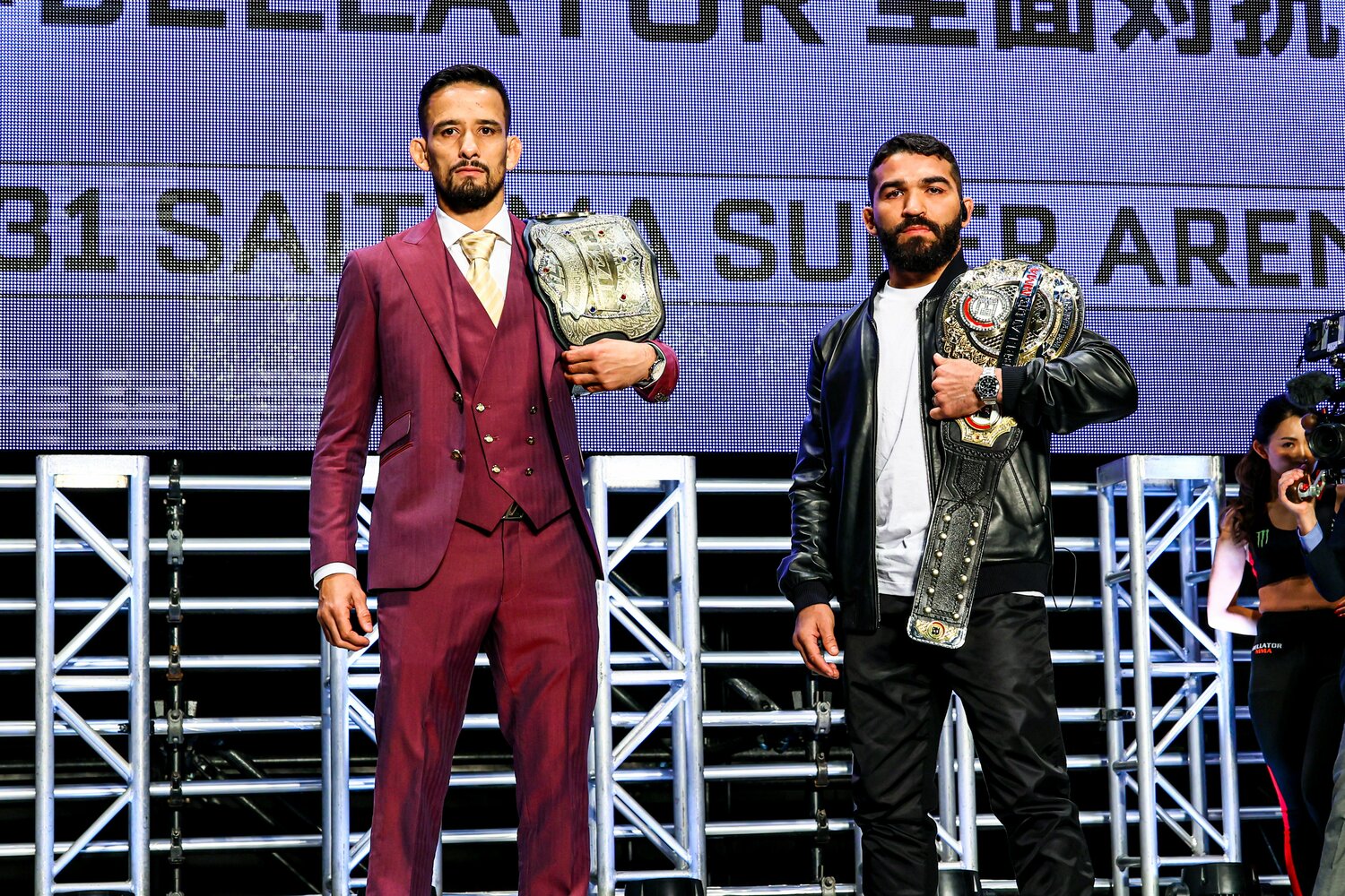 10月26日の会見でBellatorフェザー級王者パトリシオ・ピットブルと対面　©RIZIN FF Susumu Nagao