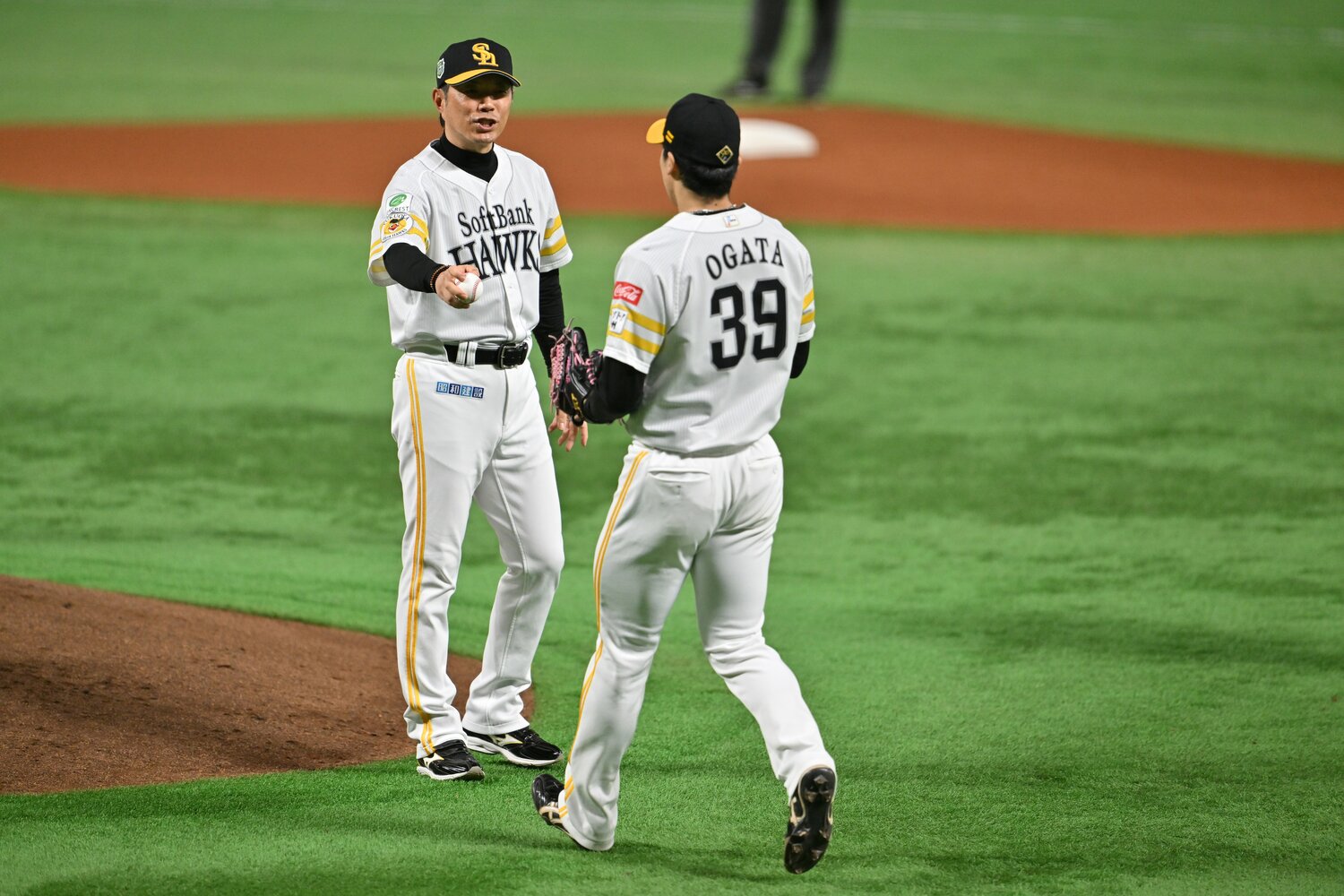 第4戦の6回、勝負どころと見て勝ちパターンで使いたかった尾形をつぎ込んだが…　©Hideki Sugiyama