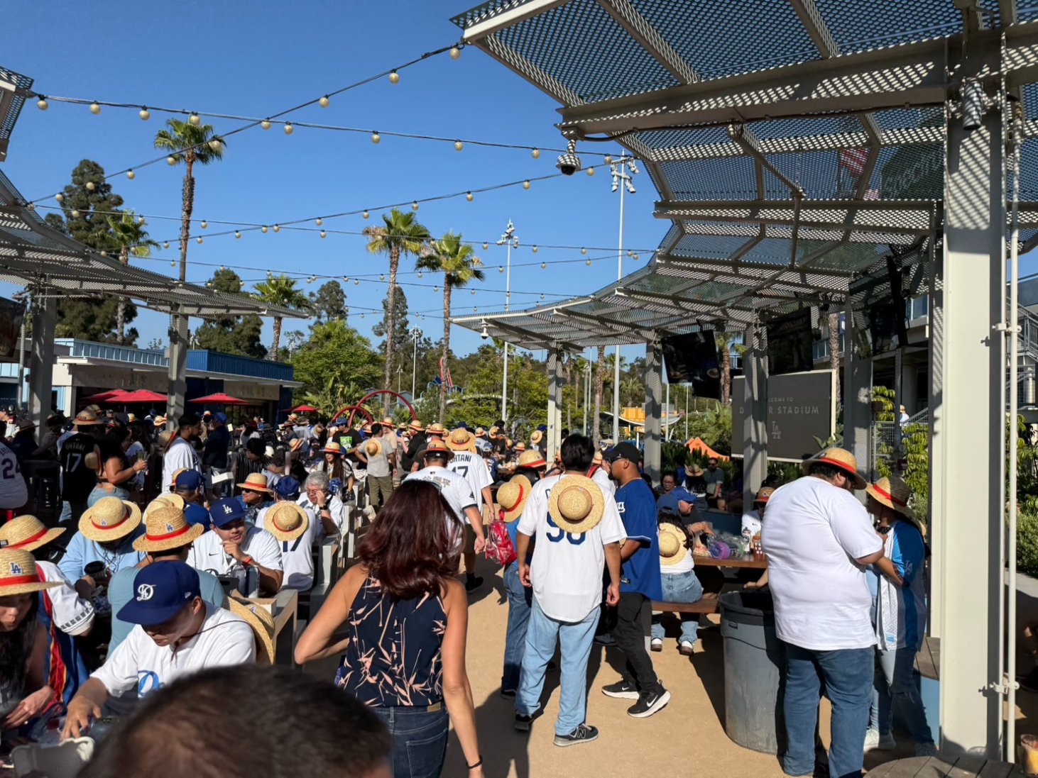 ドジャースタジアムが“麦わらの一味”に　©Naoyuki Yanagihara