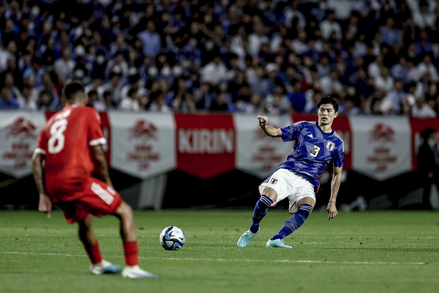 後方からビルドアップする谷口 ©Kiichi Matsumoto