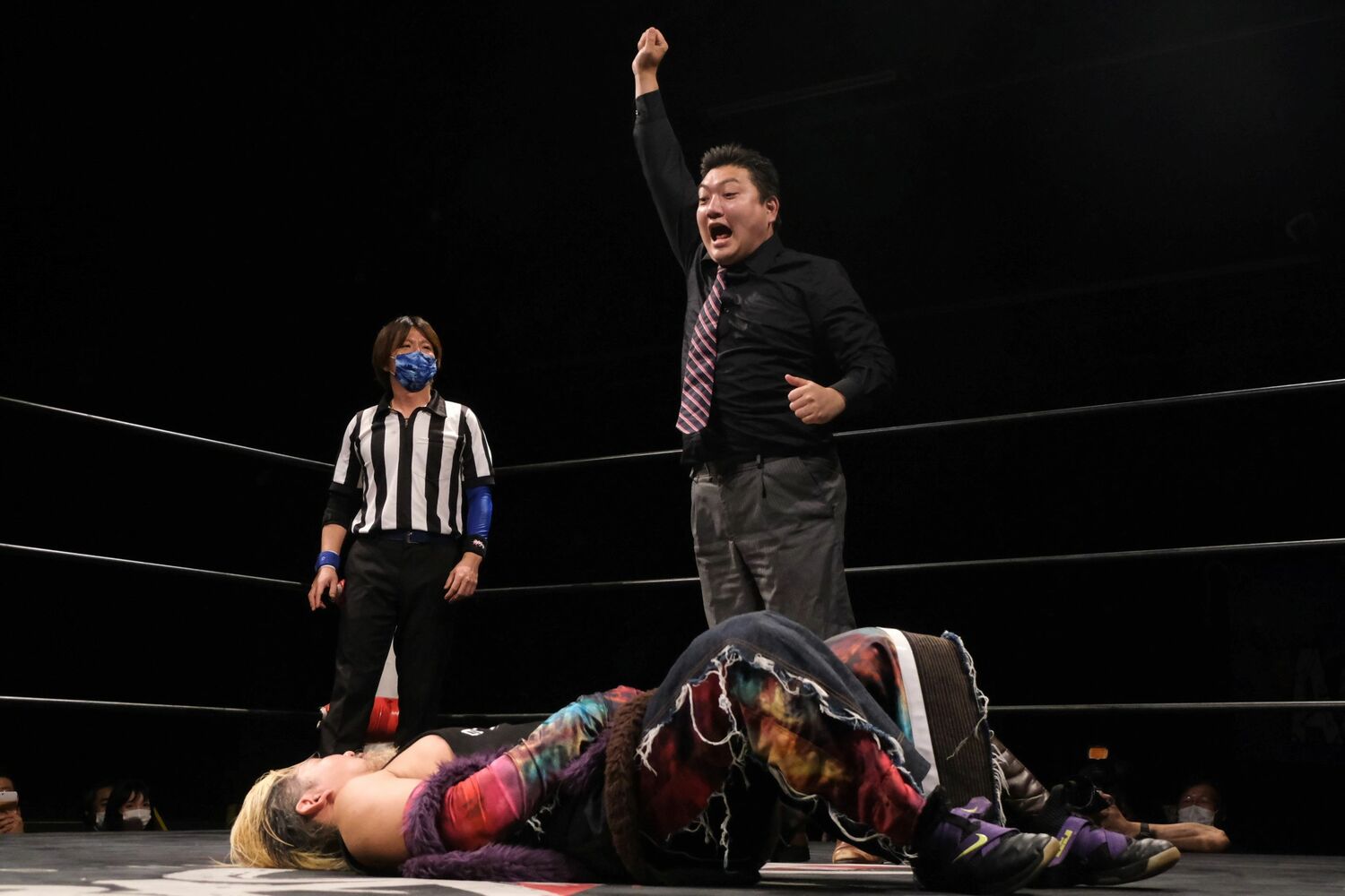 「僕らは試合を楽しんでいる」と語る剛馬。リング上で観客を盛り上げる