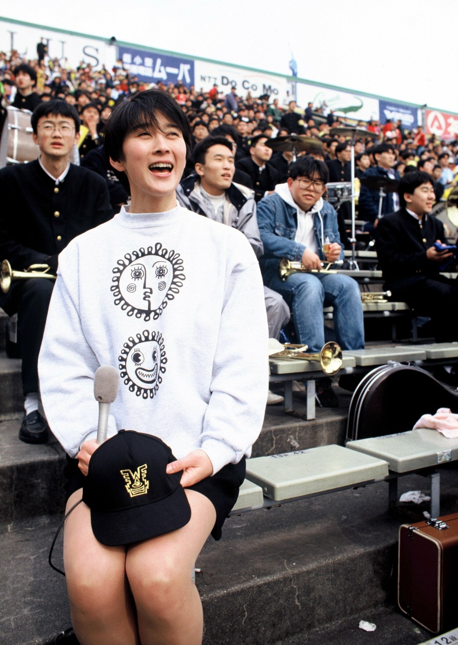 現役を引退し、レポーターとして活動していた頃の益子さん　©BUNGEISHUNJU