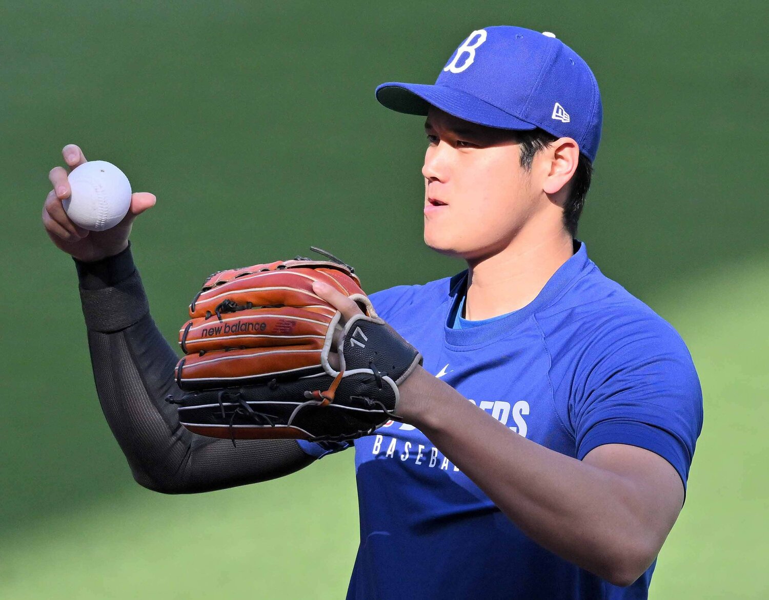 6月9日、パドレス戦の試合前に「壁当て」をする大谷　©JIJI PRESS