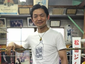 10年前、若き井上尚弥に敗れたボクサーは何を手にしたのか？ 佐野友樹が明かす“今は亡き恩師の言葉”「めったに人をほめない金城監督が…」＜Number Web＞ photograph by Number Web