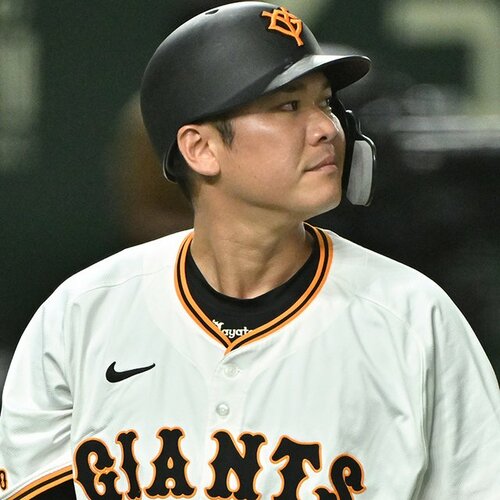 中島宏之　200号本塁打記念クッション　鹿島帝国 中島宏之選手「通算200本塁打」達成記念グッズを発売 | 読売