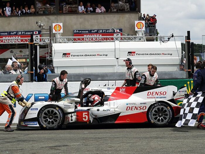 予想できなかったラスト1周の悲劇。トヨタがル・マン初制覇を逃した瞬間。＜Number Web＞ photograph by TOYOTA