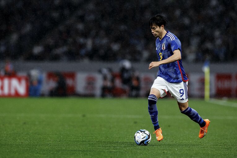 三笘薫のドリブル（1/3枚）©︎Kiichi Matsumoto/JMPA