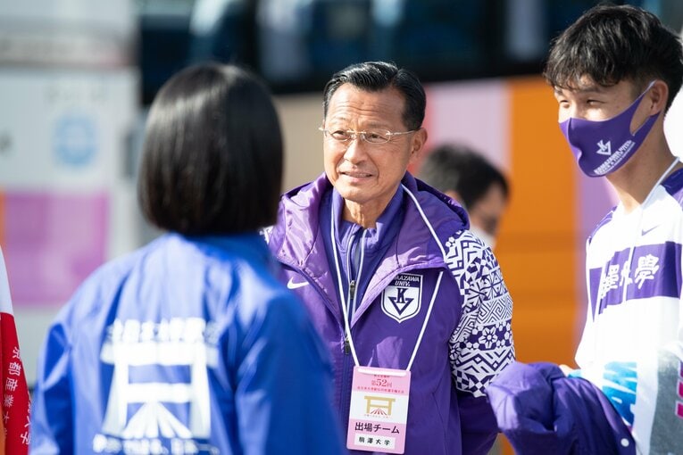 今季、大学駅伝2冠を達成した大八木監督（写真は全日本大学駅伝）　©︎Asami Enomoto