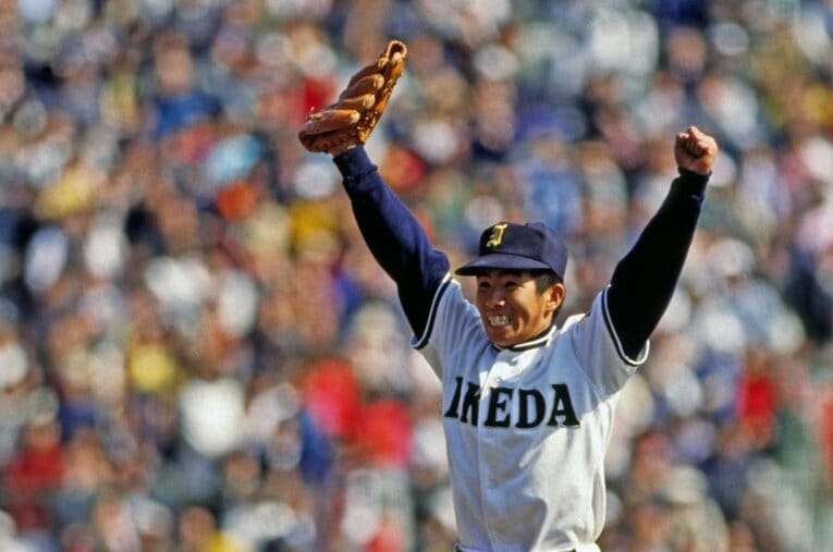 1986年、春の甲子園を制した池田高校。80年代、これが同校3度目の甲子園優勝となった ／ photograph by Katsuro Okazawa／AFLO