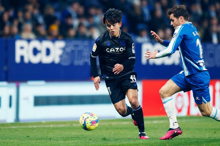 「クボの鮮烈ボレーに加えて…」“ハイライトだけではもったいない”ソシエダ久保建英の飛躍を現地撮影「特筆すべきはゴール直前の守備」(50)