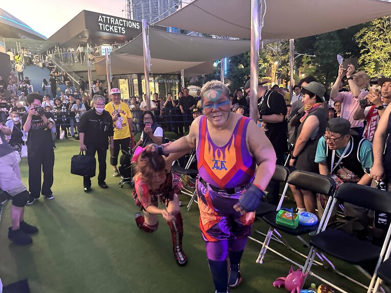 夜興行に出場、抜群の存在感を見せたアジャコング