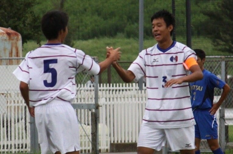 高校時代はごく普通のサッカー少年だった松澤。浪人中の渡米で人生が変わった／本人提供