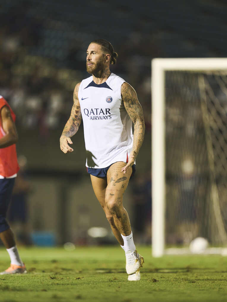 7月18日、有料の公開練習。セルヒオ・ラモスはノースリーブ、短パンに　©Yuki Suenaga