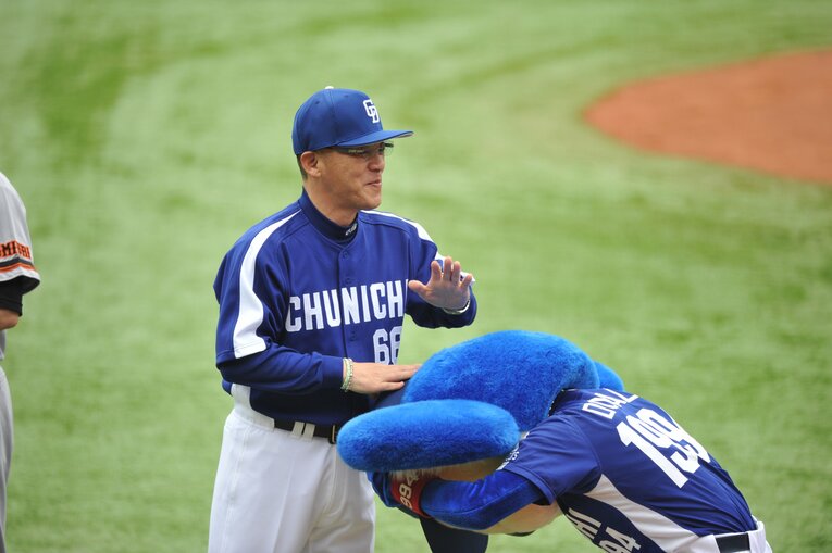 頭ぽんぽん　©Hideki Sugiyama