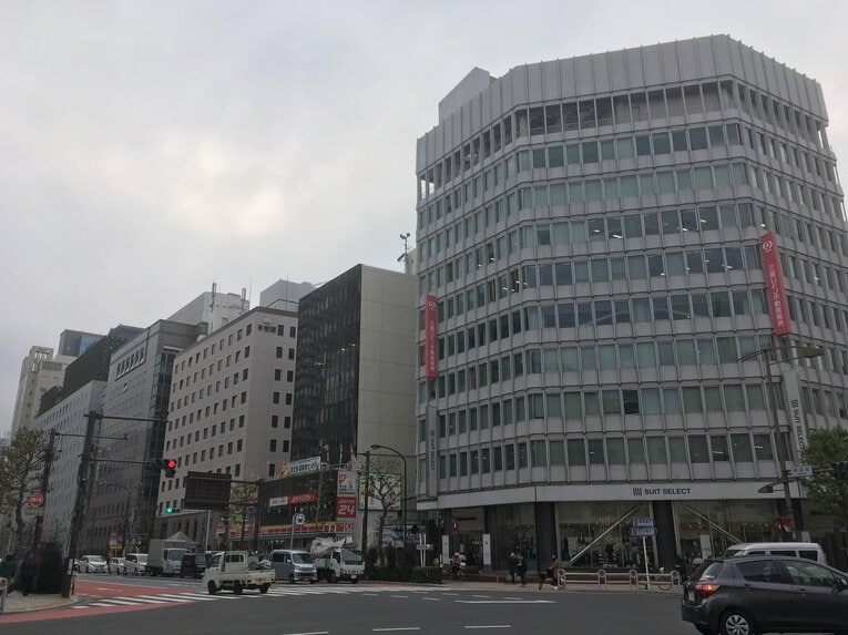 神保町駅前をテクテクしつつ、「となりぬり」を活用してみると