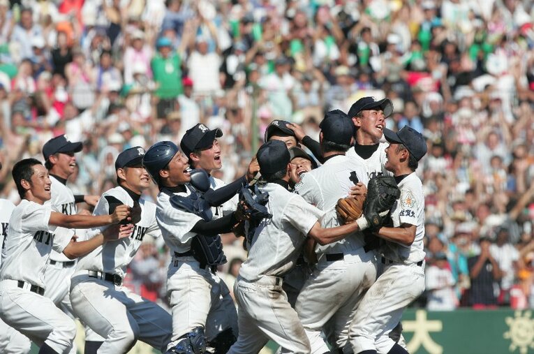 下馬評を覆し、2007年の甲子園を制した佐賀北。「がばい旋風」と呼ばれた公立校の快進撃のクライマックスは、決勝での逆転満塁弾だった ／ photograph by Hideki Sugiyama
