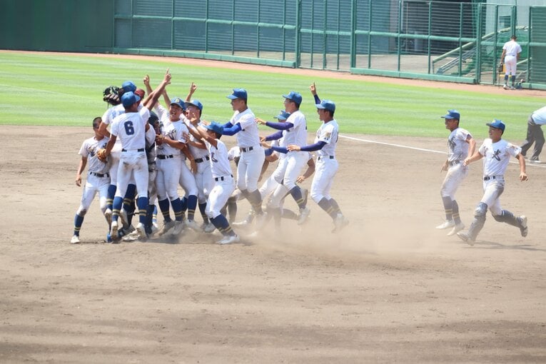 8強入りした春のセンバツに続いて、夏も4年連続20度目の優勝を遂げた福島・聖光学院　©Genki Taguchi