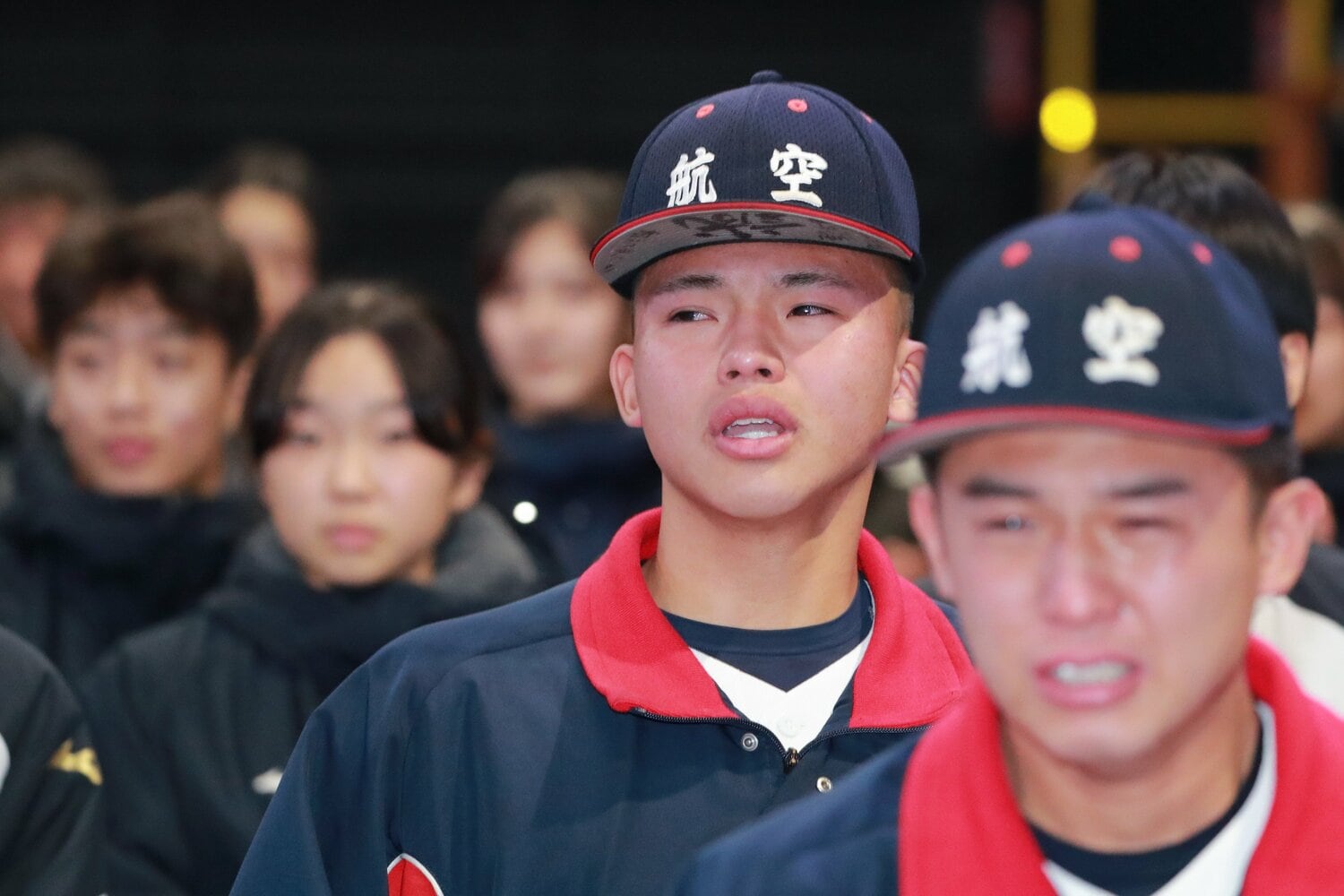 輪島市内で被災した福森投手はセンバツ決定の報を受けて涙する場面も　©JIJI PRESS