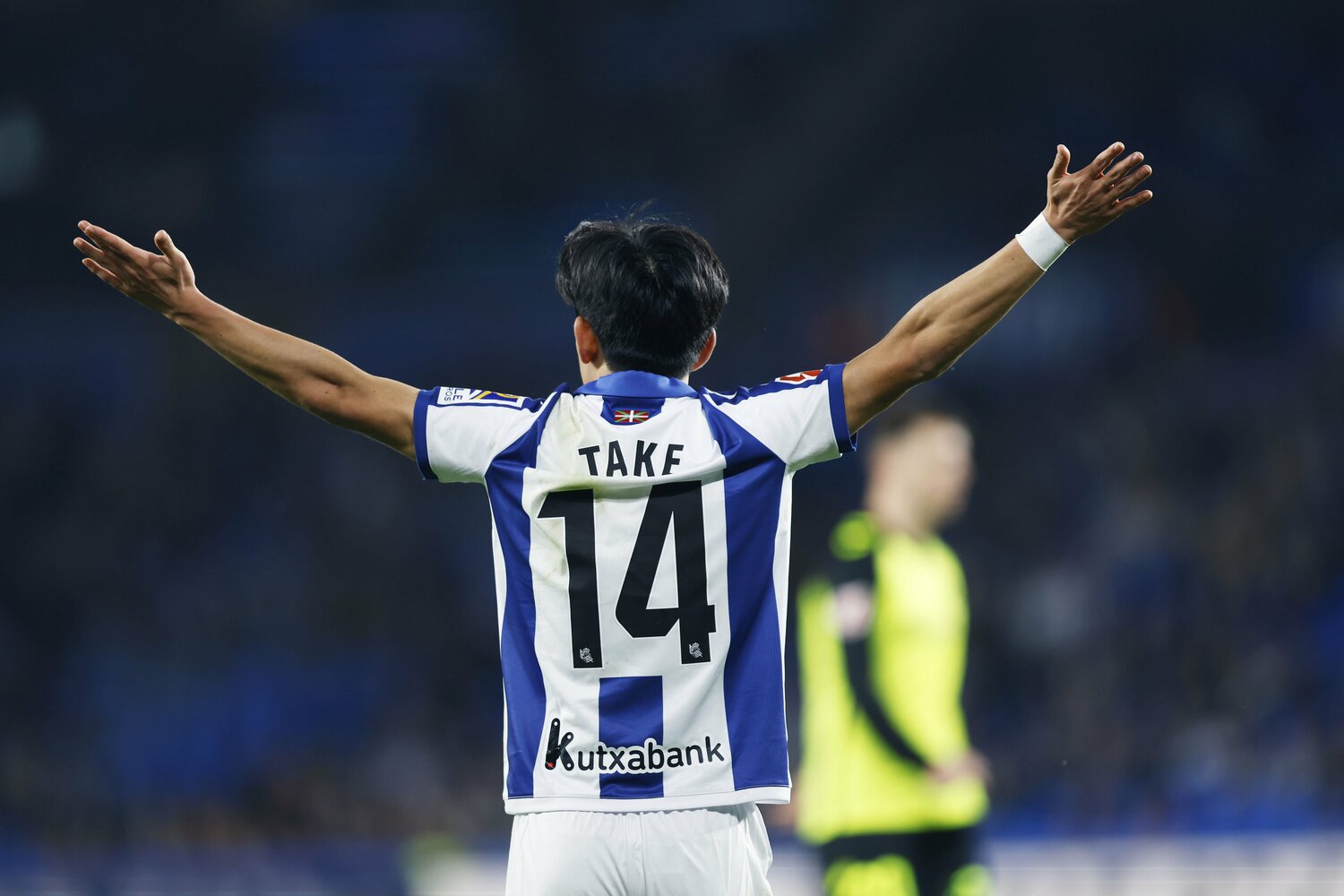 PKを主張する久保、判定はVARに持ち越されたが、近くで見ていた久保には確実なものだった