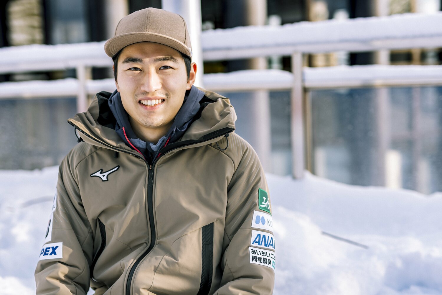 現在、年間約200着のスーツをフルオーダーメイドで作るという尾形　©Kiichi Matsumoto