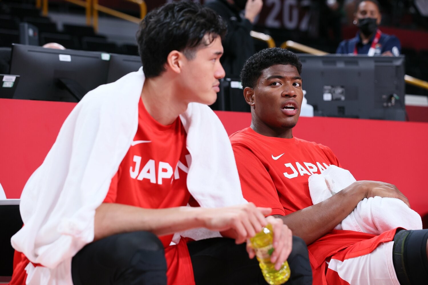 ともにNBAで活躍する渡邊雄太と八村塁 ©Kaoru Watanabe／JMPA