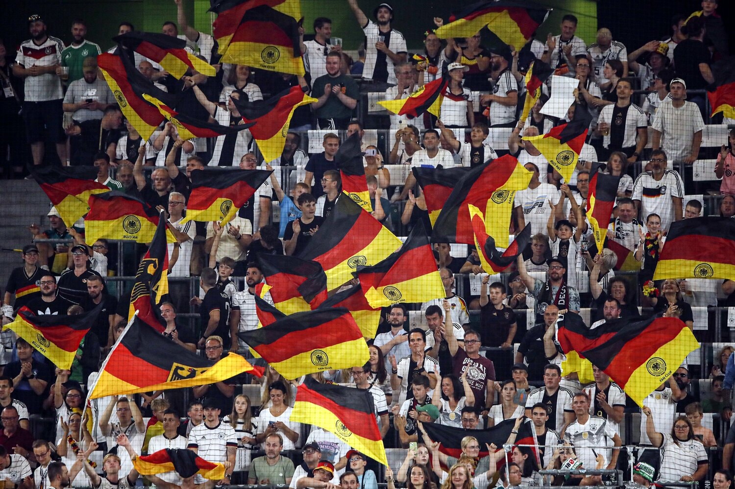 当初は大きな声援を送っていたファン　©Sipa USA/JIJI PRESS