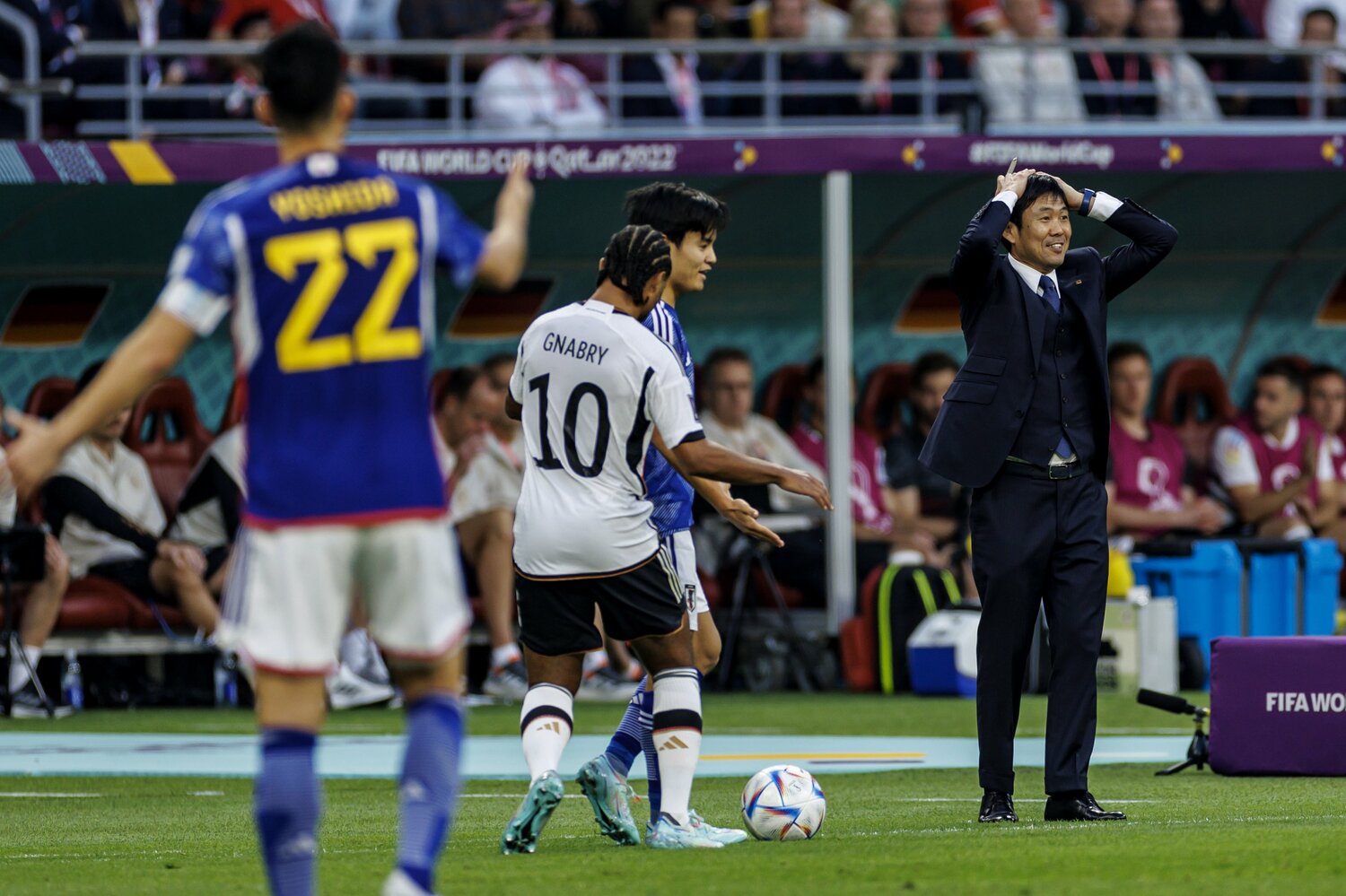 ニャブリやミュラーへの対応に苦慮し、持ち味を活かせなかった久保建英 ©Kiichi Matsumoto/JMPA