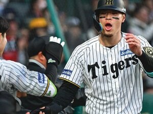 「開幕1本目で今年はいけるぞ、と」阪神・佐藤輝明が本塁打＆打点の二冠…矢野燿大元監督が語るサトテル覚醒のワケ「一生懸命、振らなくなったよね」