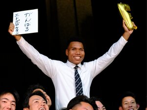 「190cm、101kgの超フィジカル」「兄は気鋭の総合格闘家」ドラフト会議で衝撃“2位指名”…22歳エドポロ・ケインって何者? 恩師が明かす“リアル評”