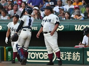 大阪桐蔭は選手の進学先を調査する。監督は大学の補強ポイントまで把握。