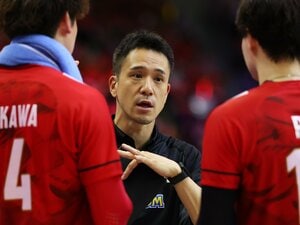 バレーボール日本代表ロラン・ティリ監督を“右腕”として支える伊藤健士コーチ（44歳）。代表活動を終えると、すぐに所属元の大阪ブルテオンに戻り、SVリーグ開幕に向けて準備に奔走していた