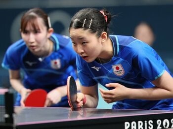 張本美和16歳の表情が…団体決勝で“ある異変”「中国を五輪で初めて本気にさせた」それでも高い王者の壁…元代表監督が現地で見た“決定的な差” ＜Number Web＞ photograph by JMPA