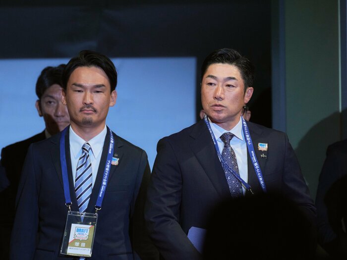 「エンカーナシオンよりパワーがあり、森敬斗より速い」驚異の“逆輸入”選手とは？ DeNA編成部長がドラフトを全解説「神里和毅選手の弟を選んだ理由は…」＜Number Web＞ photograph by Yuki Suenaga