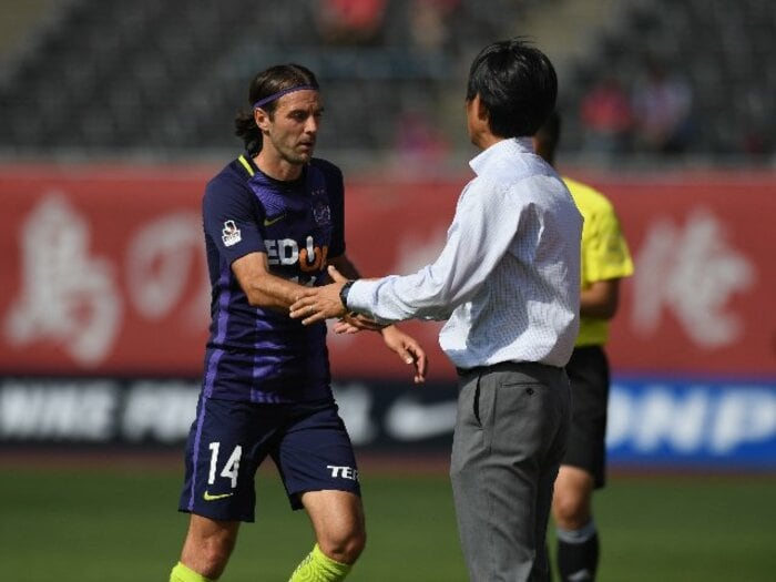 「あれは“私たち”のシステムだ」元広島・ミキッチが語る森保監督の手腕とは？ 露骨な“手のひら返し”に「すべてが白か黒じゃない！」＜Number Web＞ photograph by Masashi Hara/Getty Images