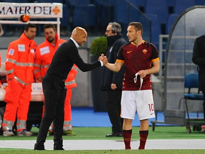 解雇が最も身近な職業はセリエ監督？1年で8回監督を交代したクラブも。＜Number Web＞ photograph by AFLO