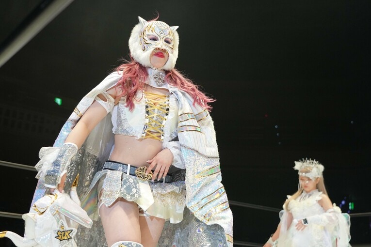 なつぽいに挑んだスターライト・キッド。2024年12月29日、両国国技館　©Essei Hara